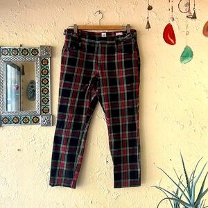 GAP Signature Skinny Ankle on Holiday Plaid 🌲 size 10